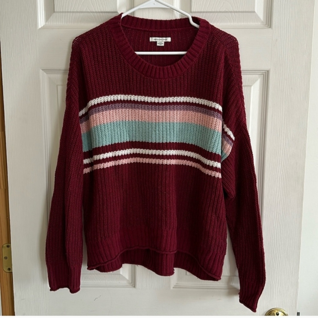 American Eagle Pull Over